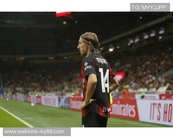 莫德里奇祝福圣诞快乐并为米兰加油以最佳方式迎接新年