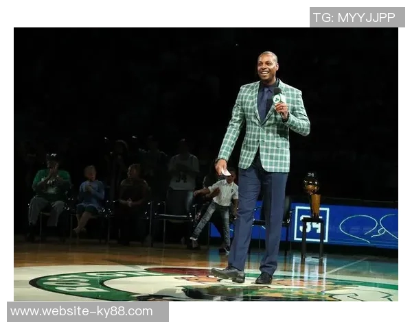 夜店遭遇刺杀事件皮尔斯感慨夹克救命只想结识女孩